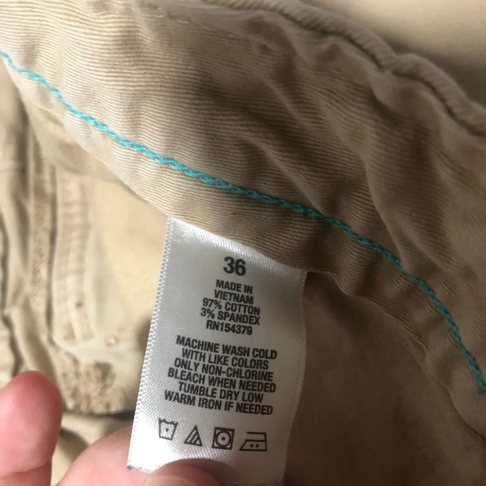 Aeropostale Tan Cargo Shorts